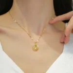Fashionable-Light-Luxury-Personalized-Micro-embellished-Jewelry-Shell-Pearl-Necklace-Classic-Stainless-Steel-Clavicle-Chain.webp